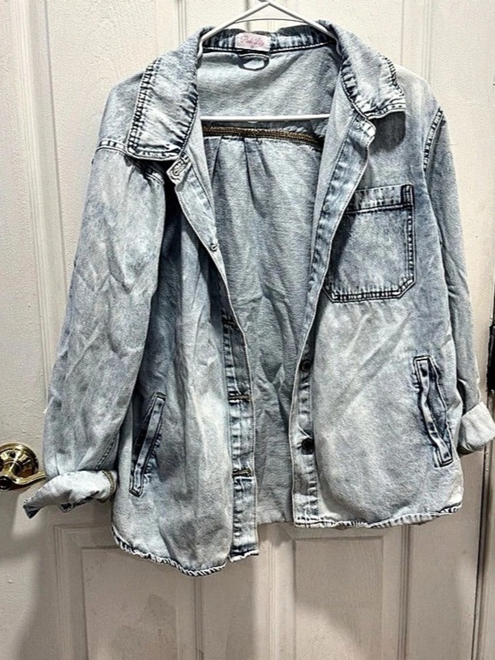 Pink Lily Women's Light Wash Denim Jacket